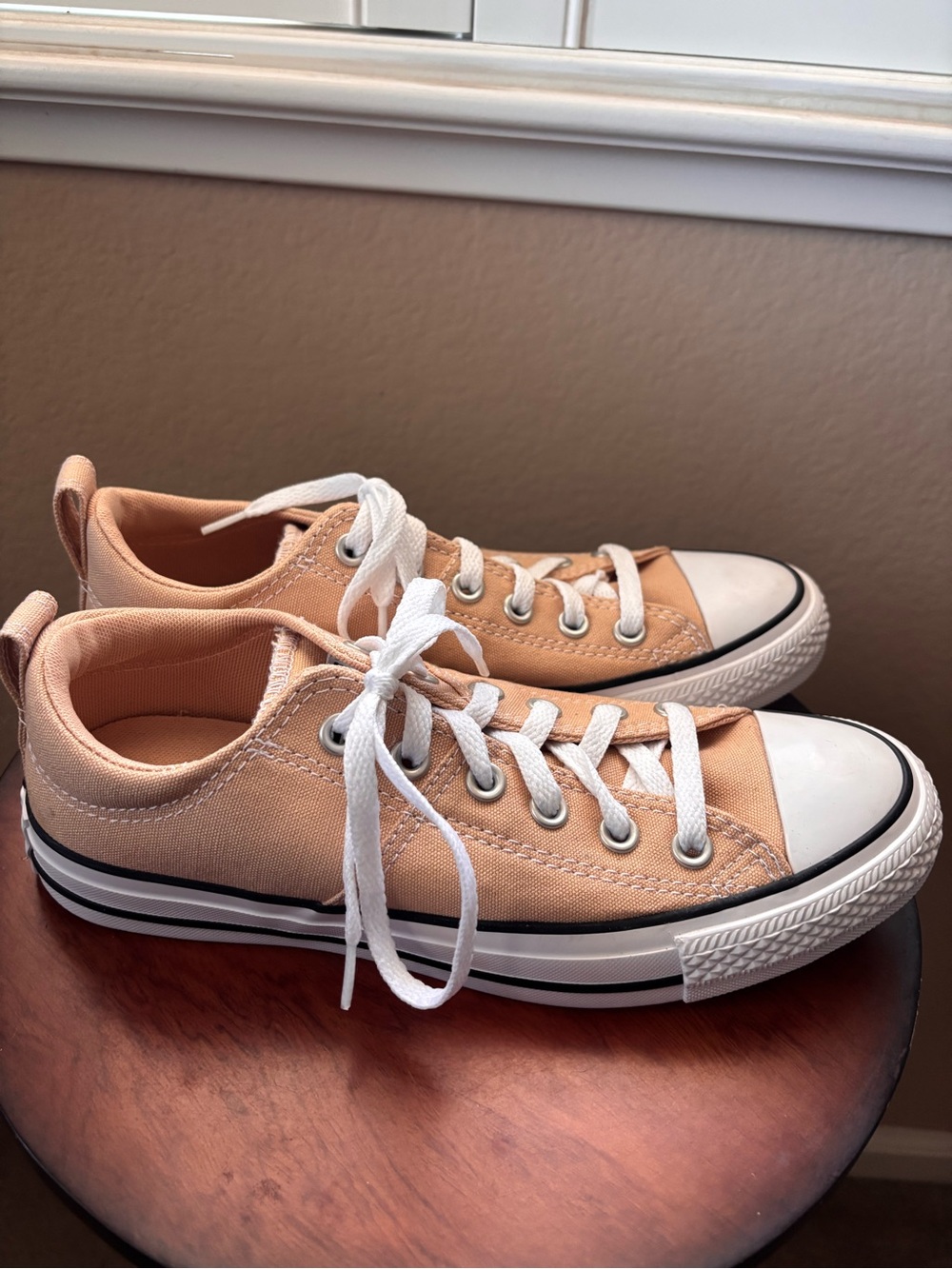 Converse Chuck Taylor All Star Madison sneakers size 8